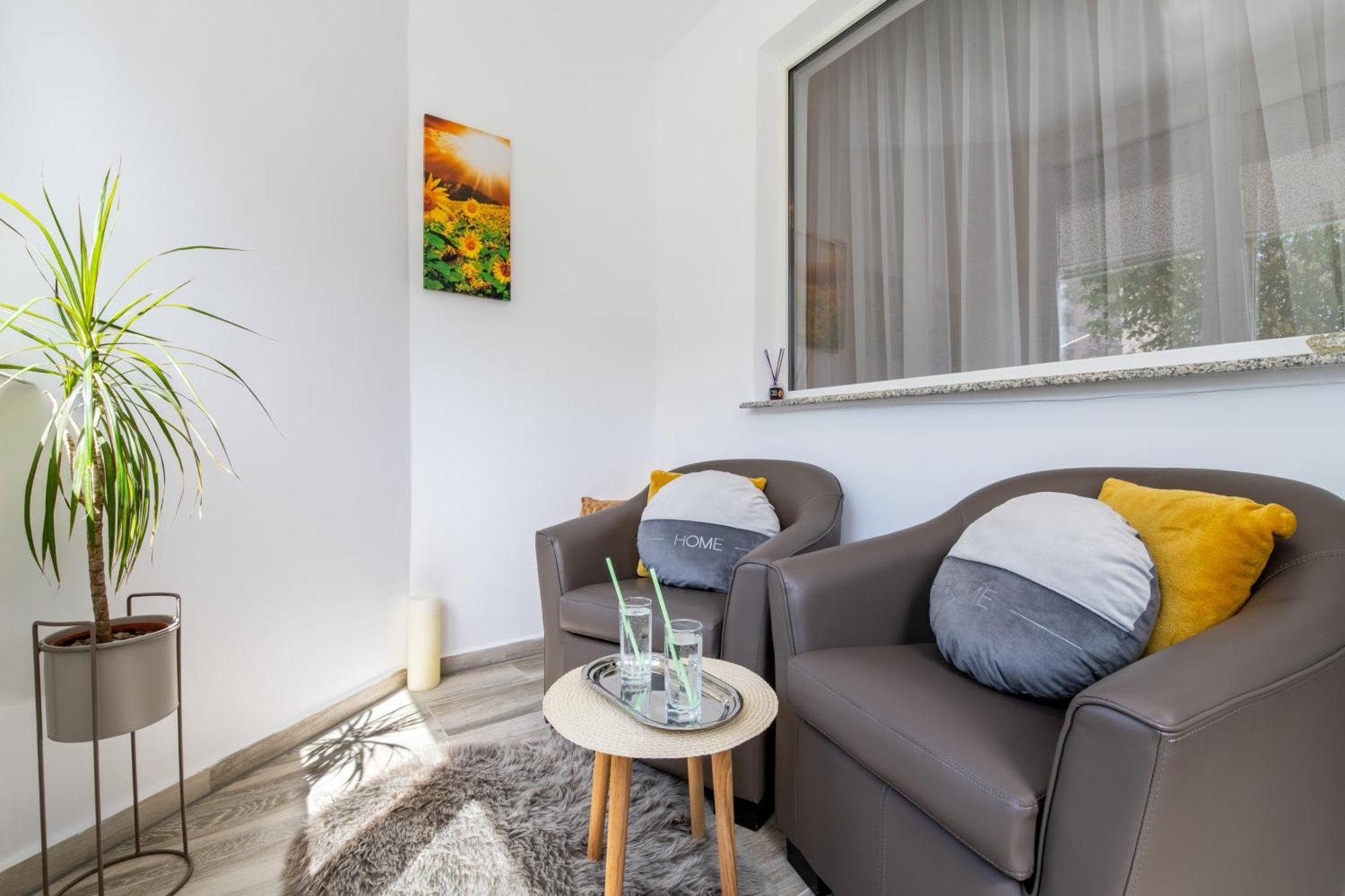 Springhome - Cozy Apartment With Balcony & Parking Brašov Exteriér fotografie